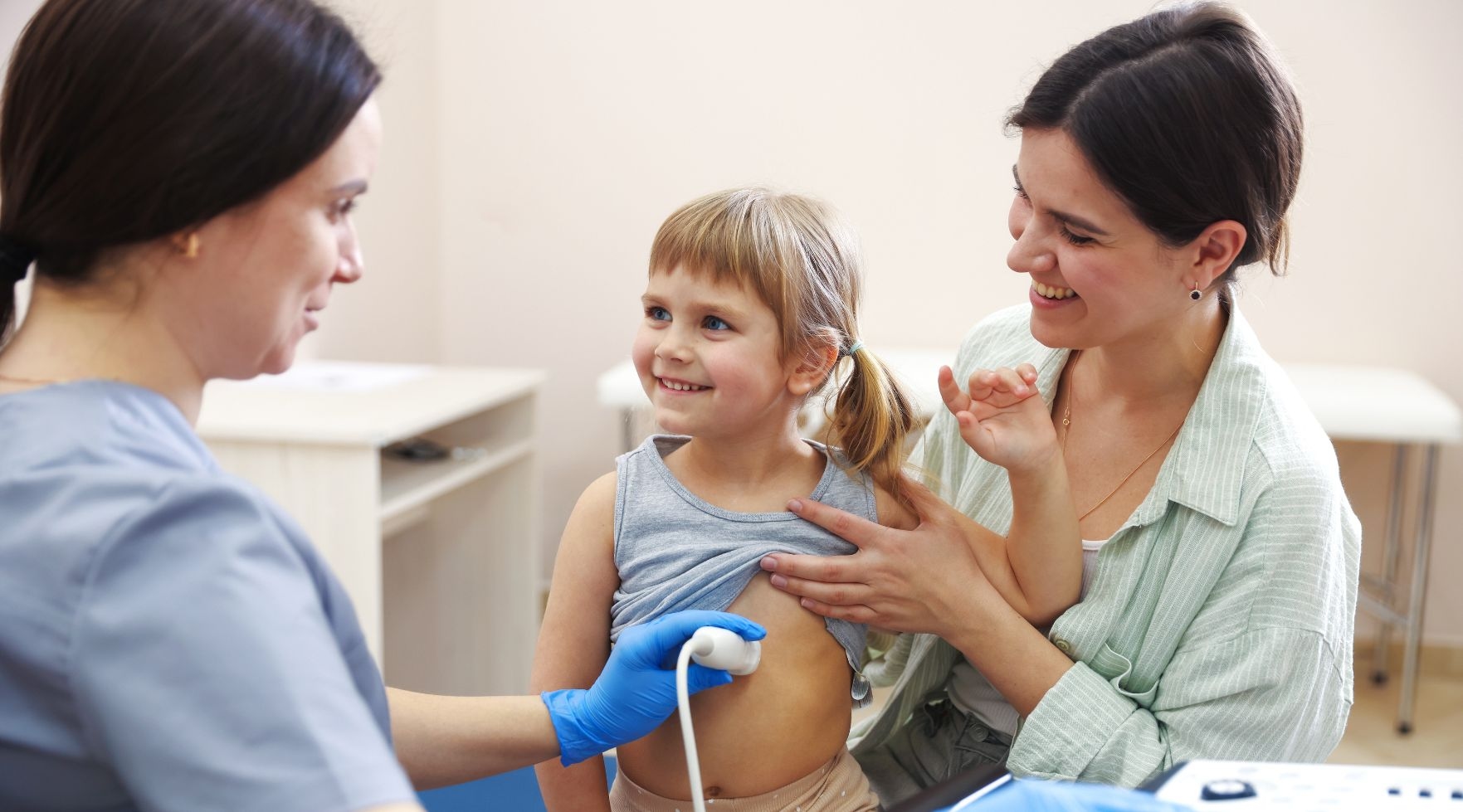 Kiedy u dziecka warto wykonać usg jamy brzusznej lub układu moczowego